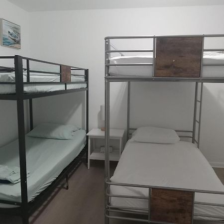 Hostel Beds & Sheets Fll Airport دانيا بيتش المظهر الخارجي الصورة